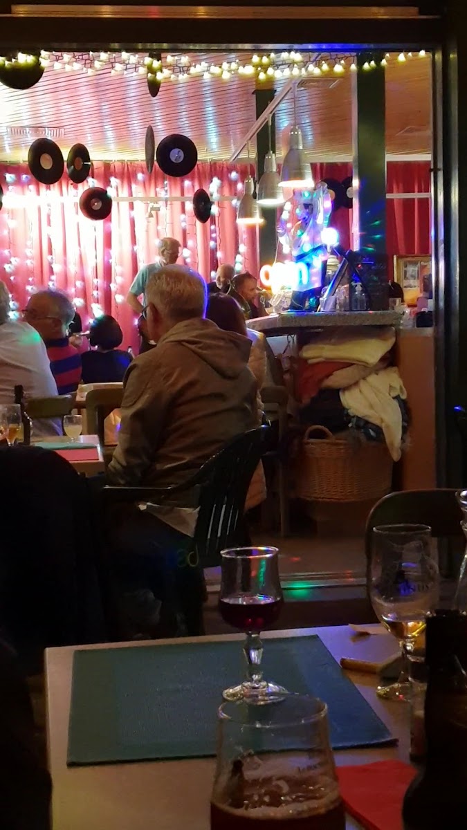 La Guinguette au bord de l'Arve Photo 2