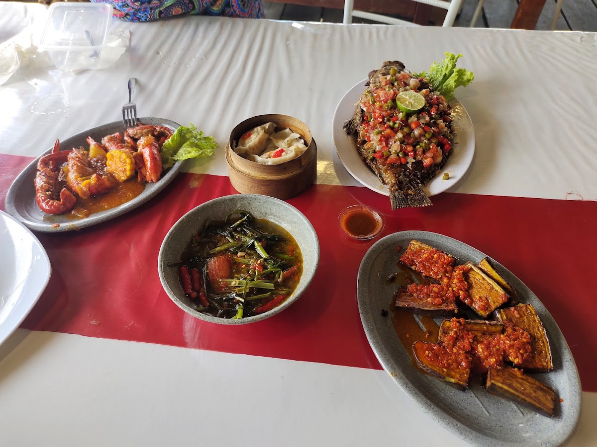 Vhi Vhi Resto Photo 6