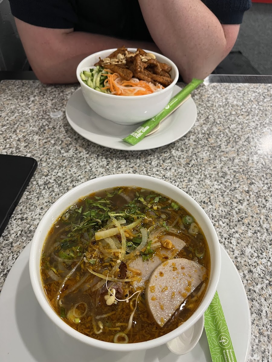 Simply Banh Mi Photo 3