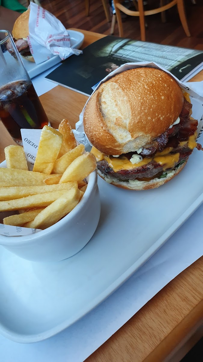 Madero Steak House Goiânia Shopping Photo 10