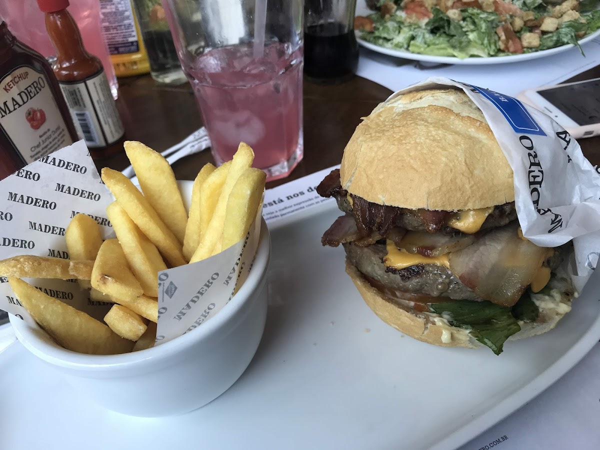 Madero Steak House Goiânia Shopping Photo 6