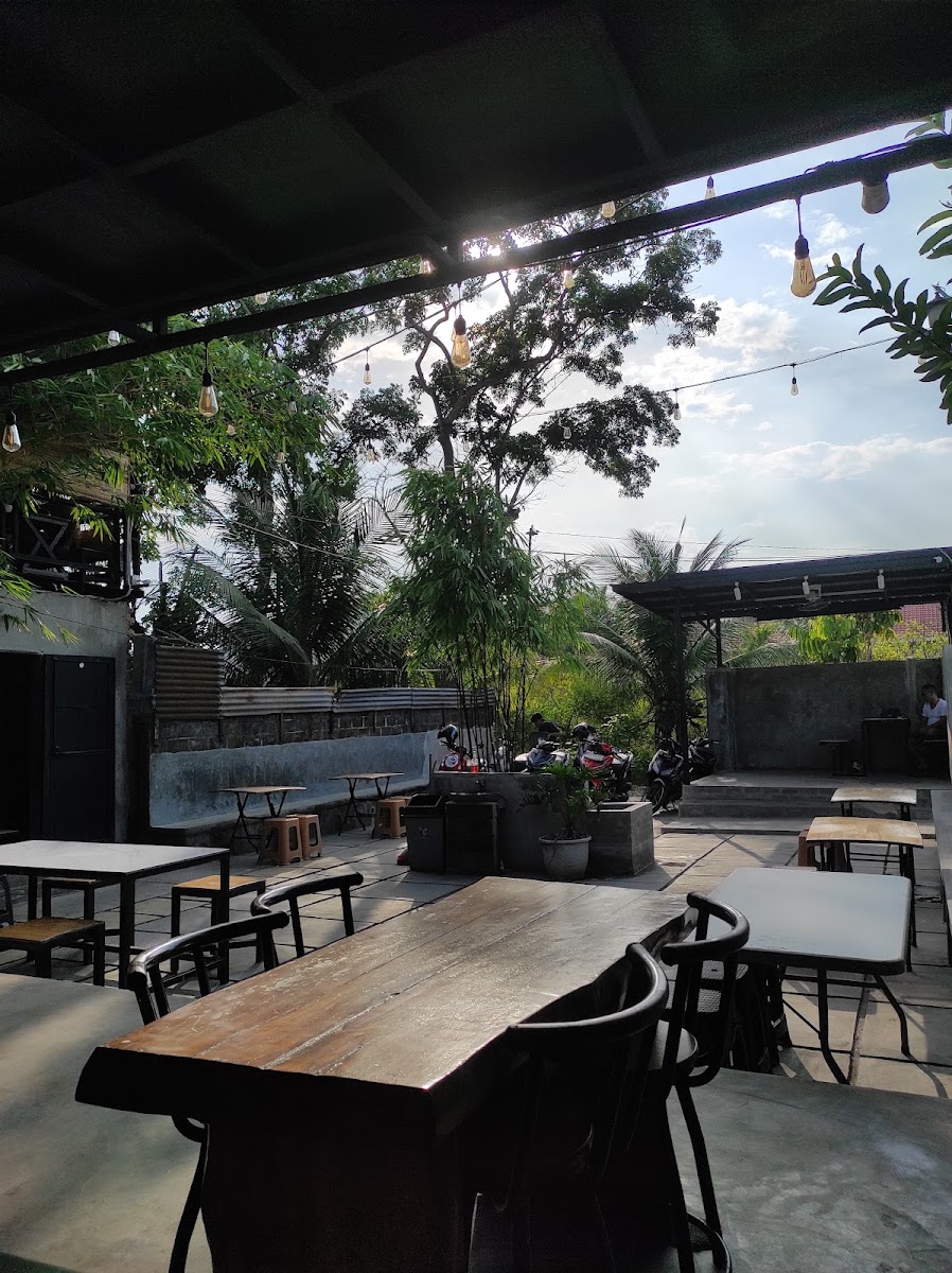 Emia Koffie Space Photo 9