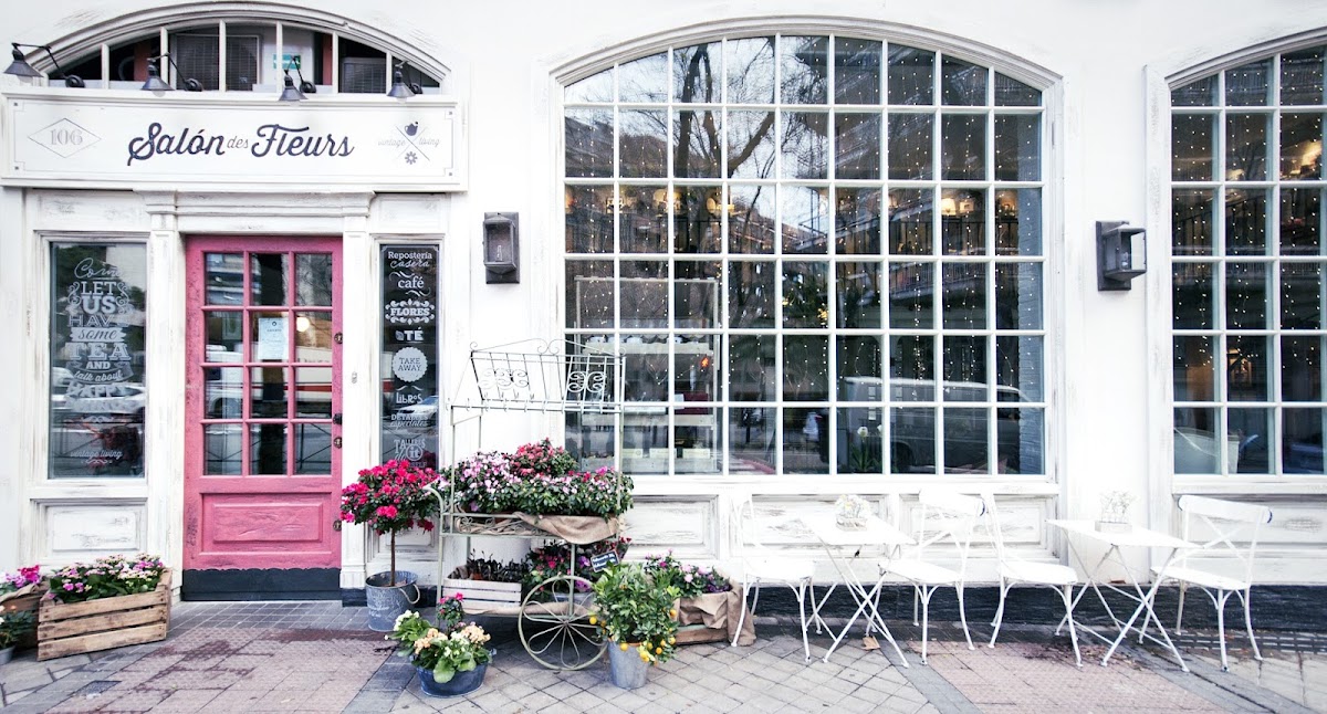 Salon Des Fleurs