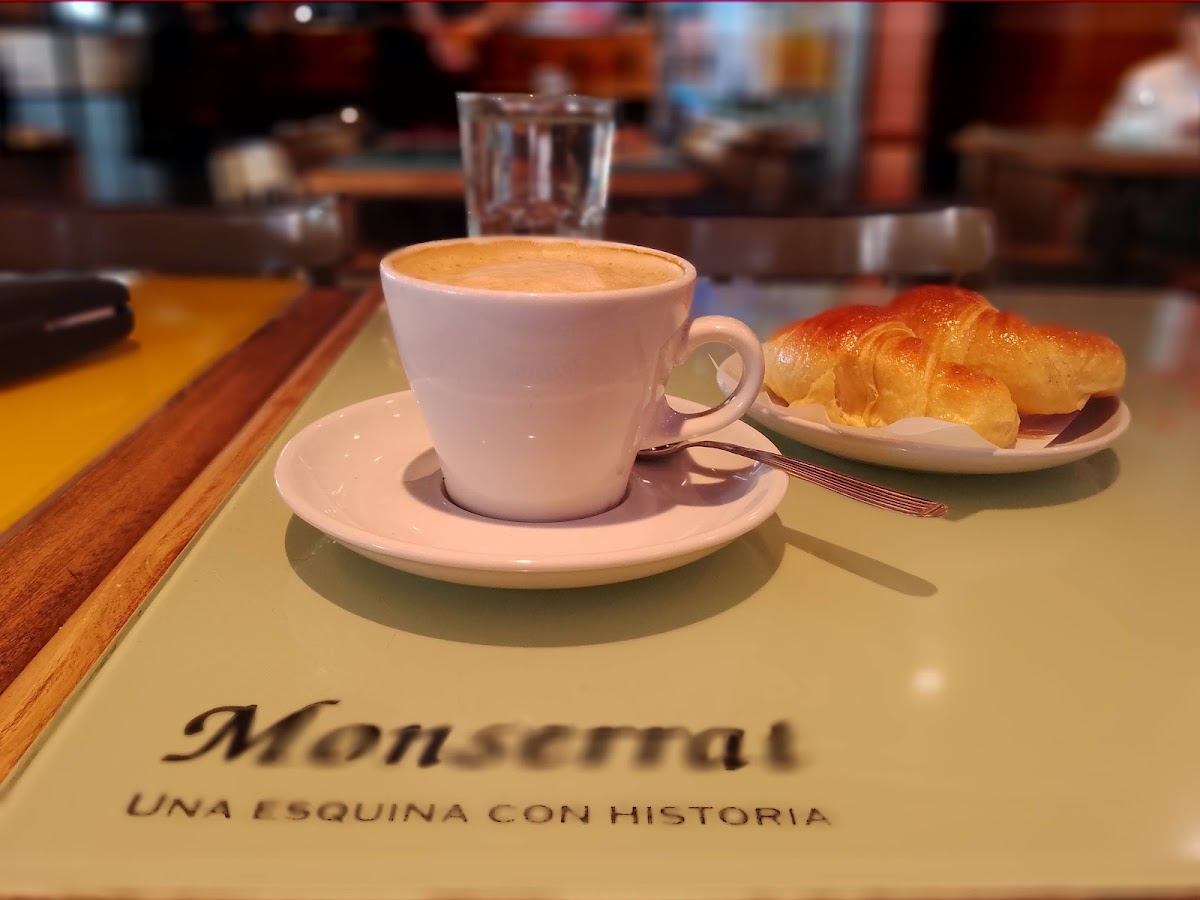 Bar Monserrat Photo 5