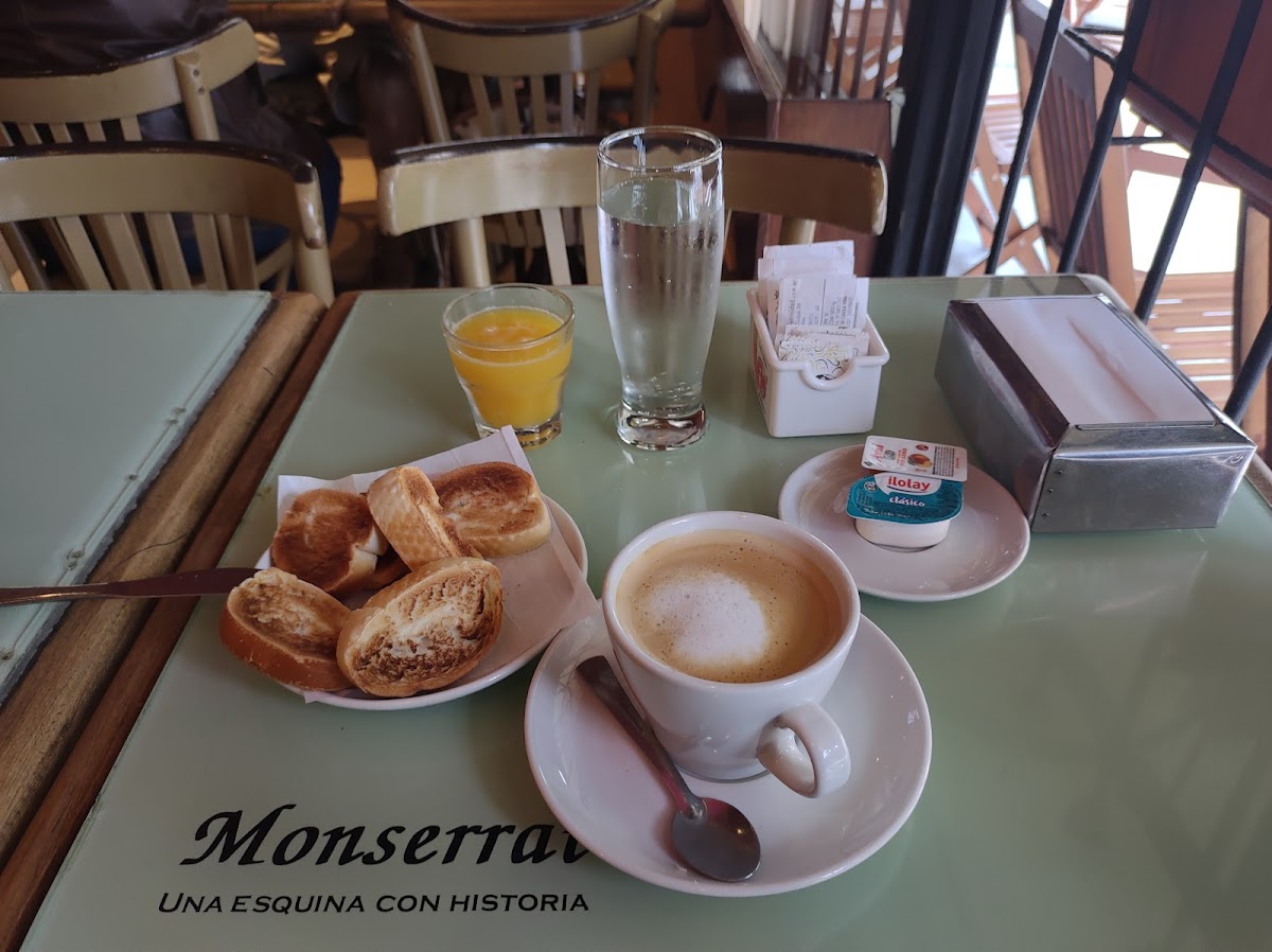 Bar Monserrat Photo 7