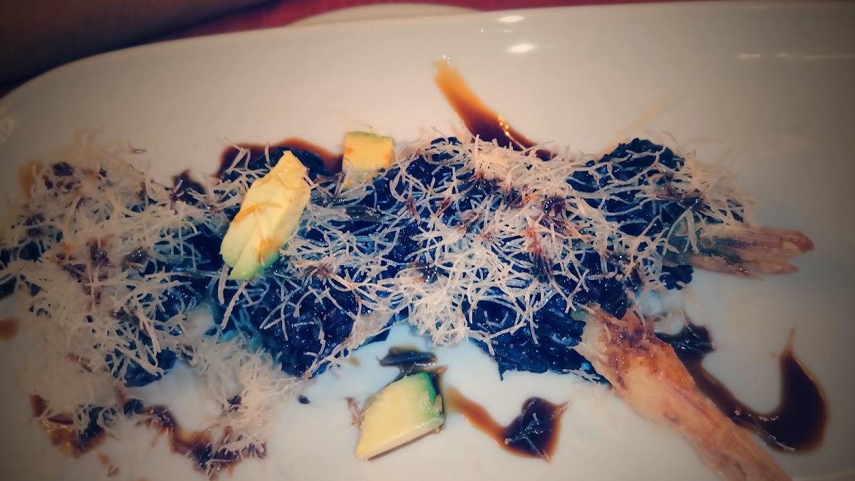 Yummy Sushi Photo 10
