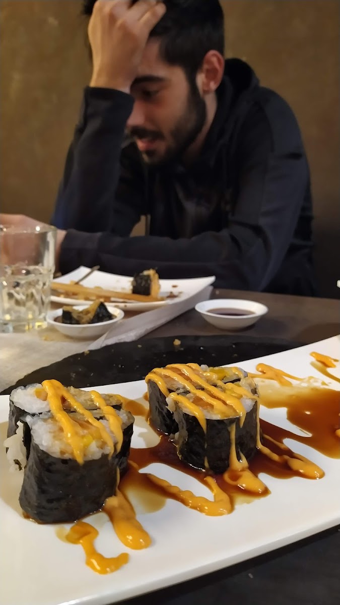 Yummy Sushi Photo 5
