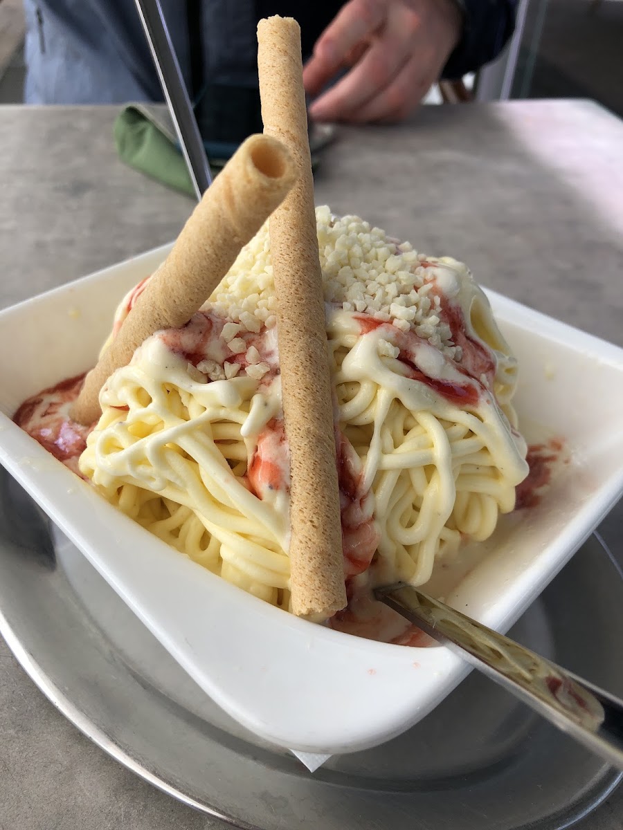 Eiscafé und Pizzeria La Perla Photo 9