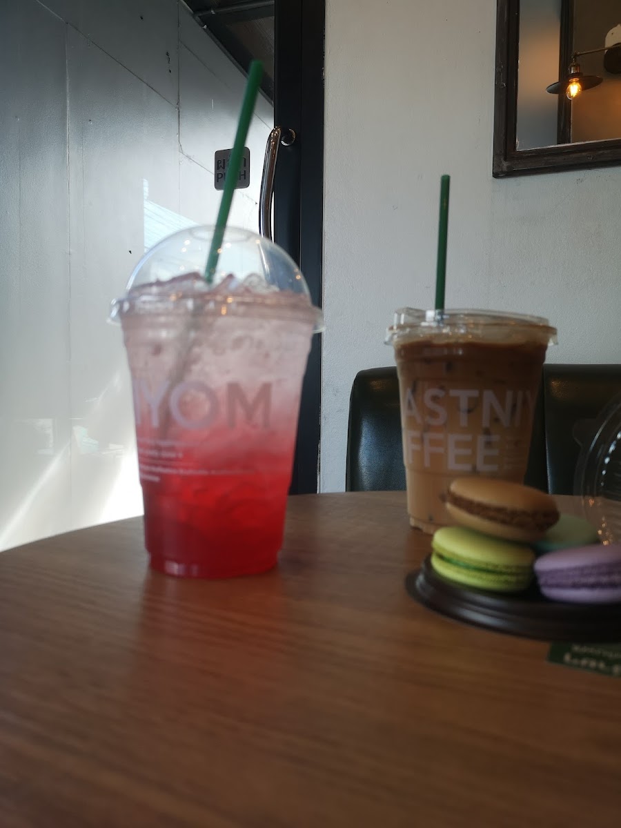 Roastniyom Coffee Photo 5