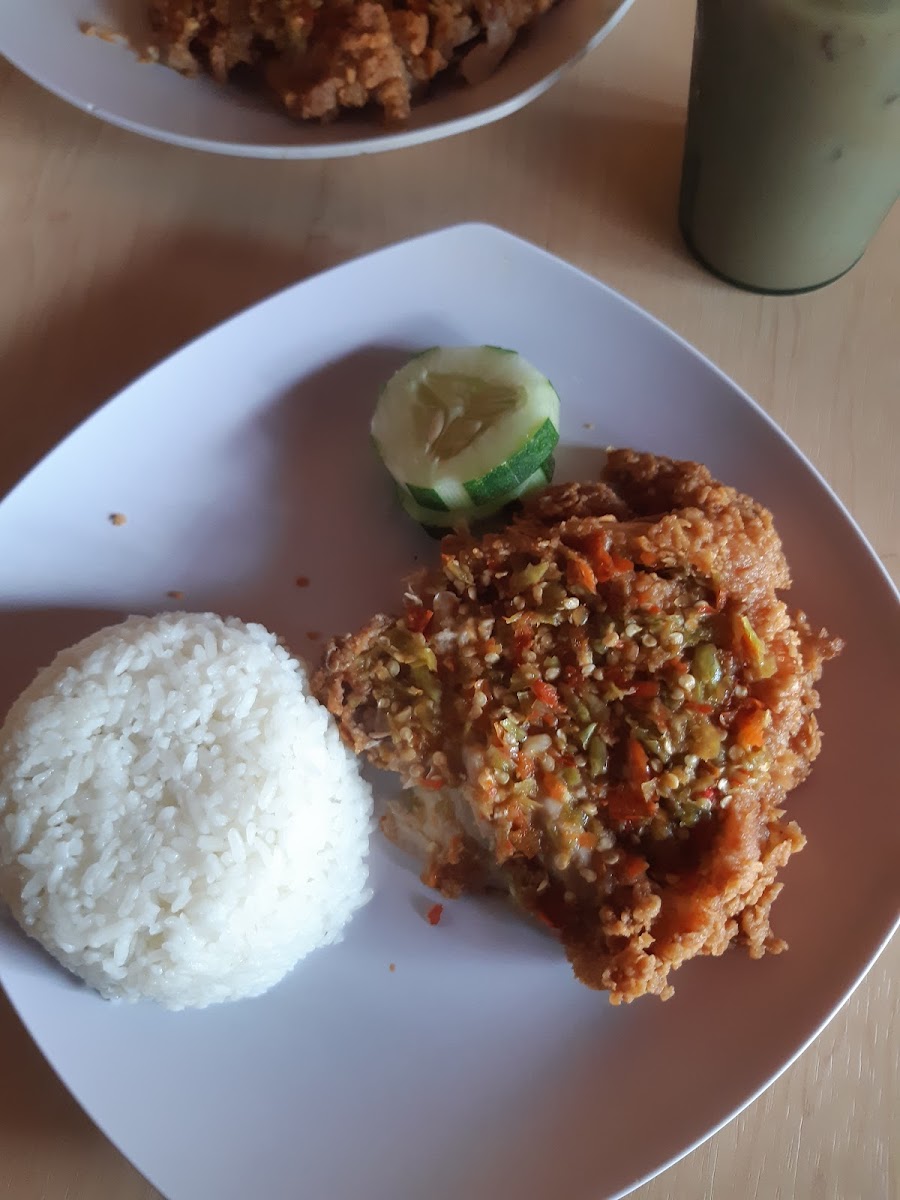 Rocket Chicken Bima Photo 6