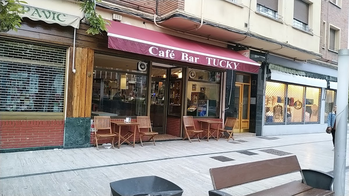 Café Bar Tucky