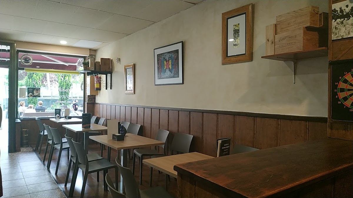 Café Bar Tucky Photo 3