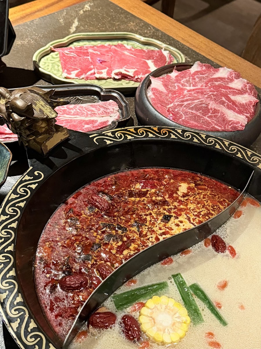 Chongqing Hot Pot Photo 4