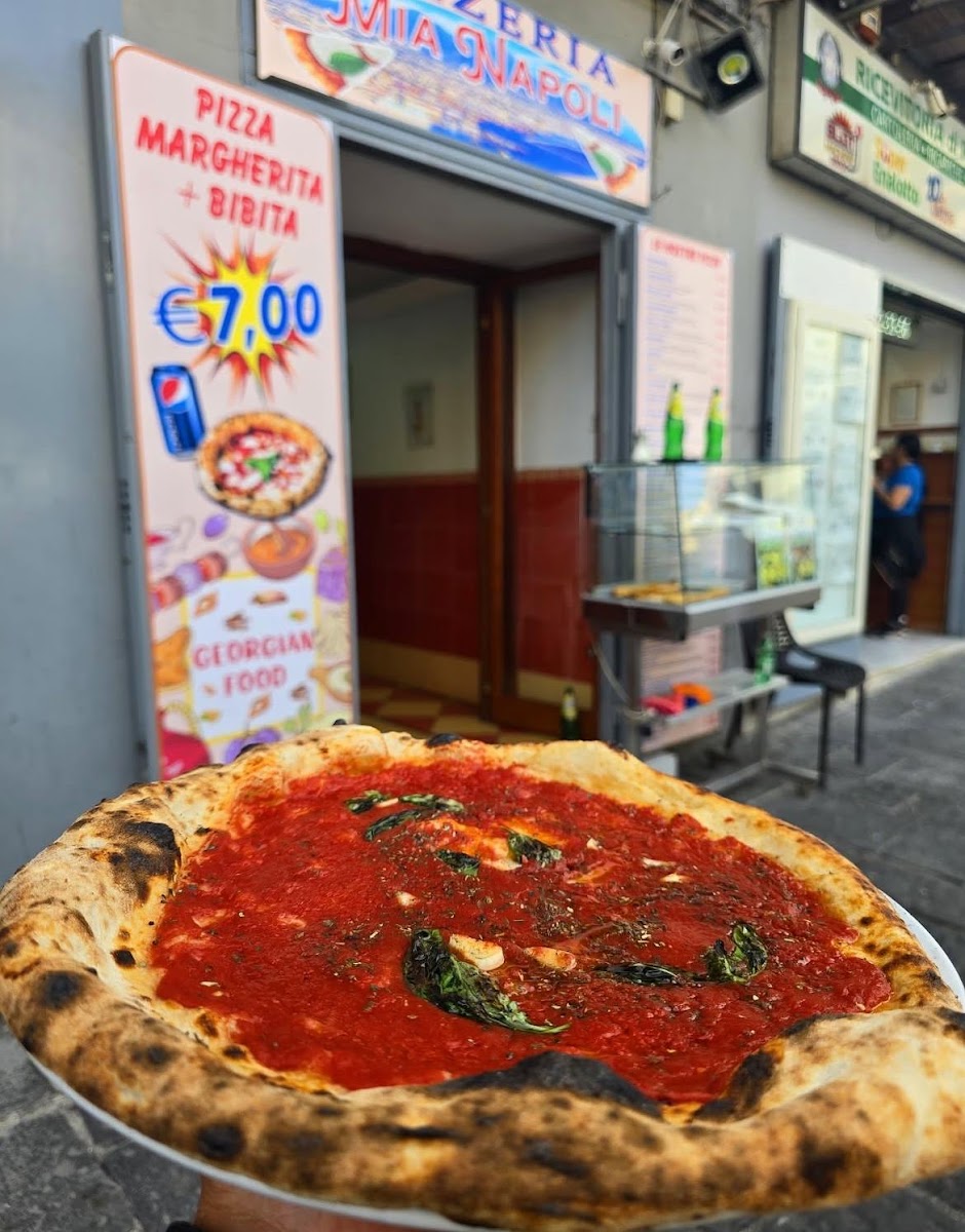PIZZERIA MIA NAPOLI Photo 3