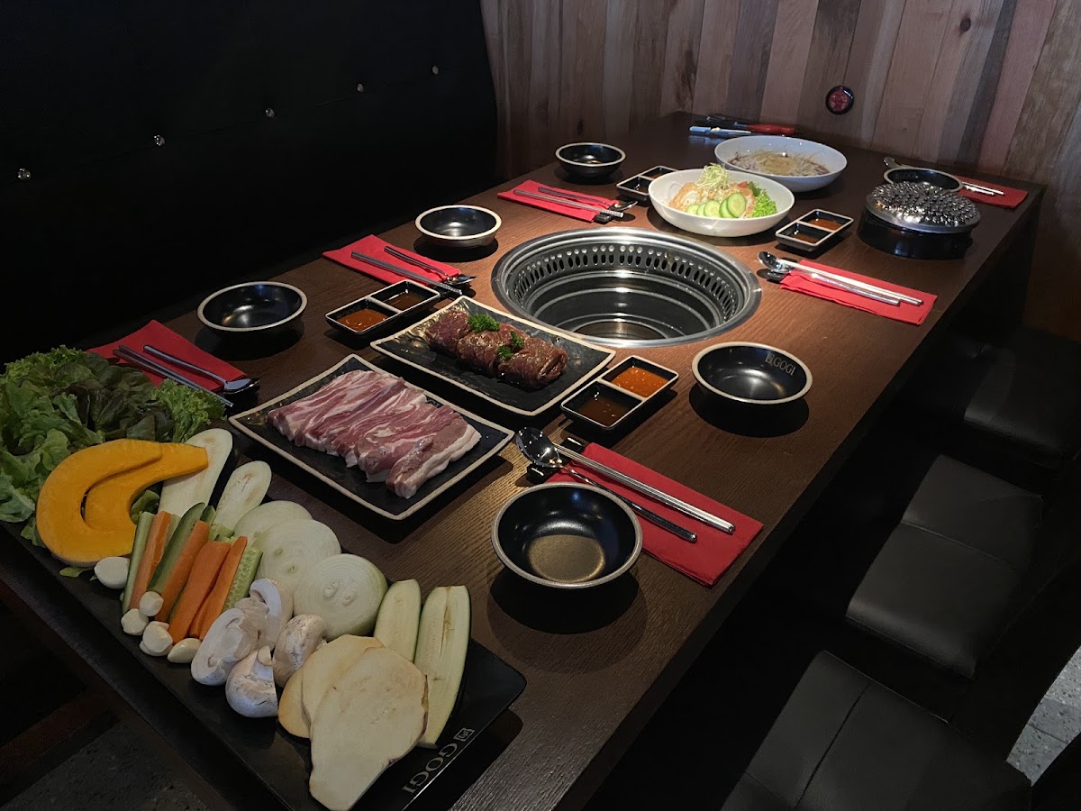 GOGI KOREAN BBQ & KARAOKE Photo 3