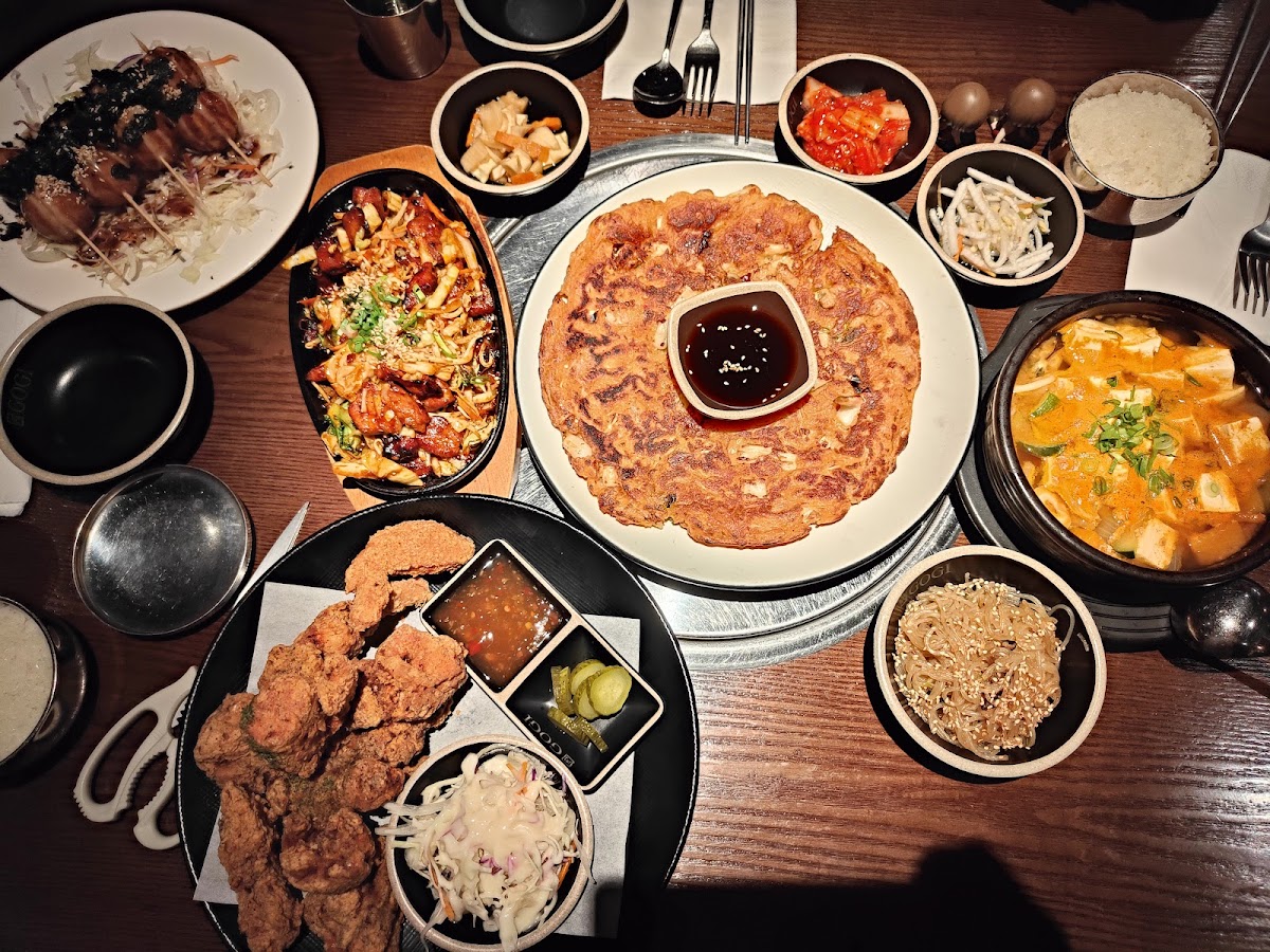 GOGI KOREAN BBQ & KARAOKE Photo 4