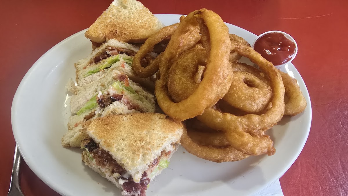 Bev's Country Diner Photo 10
