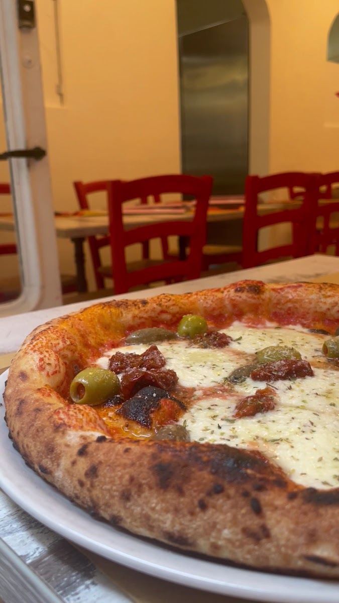 La Cruda Pizza Photo 2