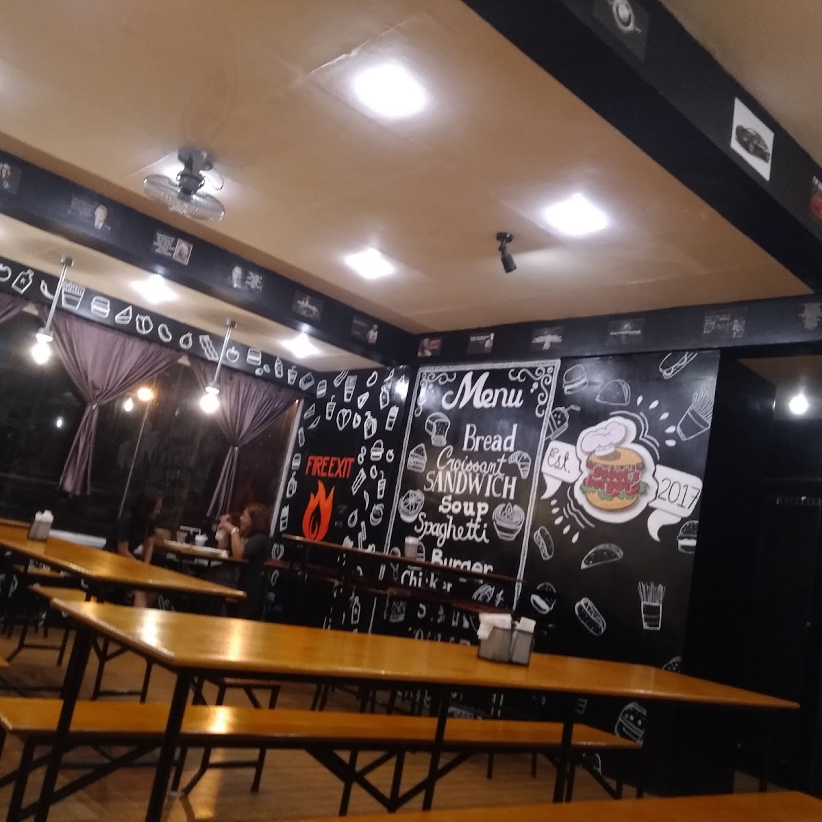 Gubot's Burger Photo 4