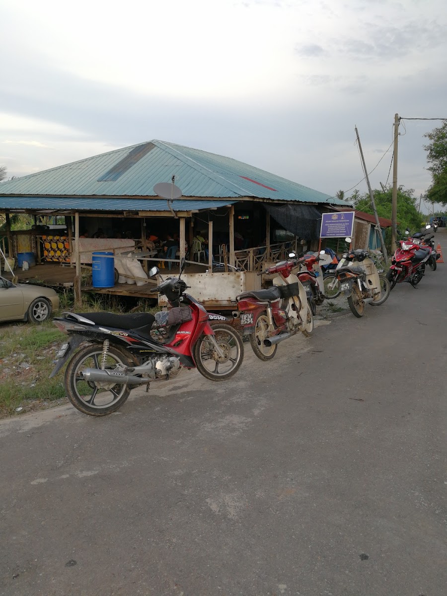 Kedai Seafood Kolam Pancing Pembela Photo 3