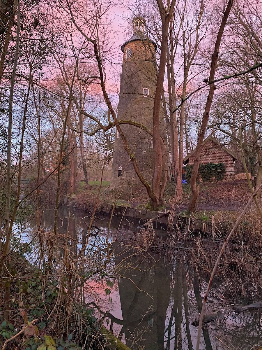 River Crane Brick (Shot) Tower & Cafe Photo 4