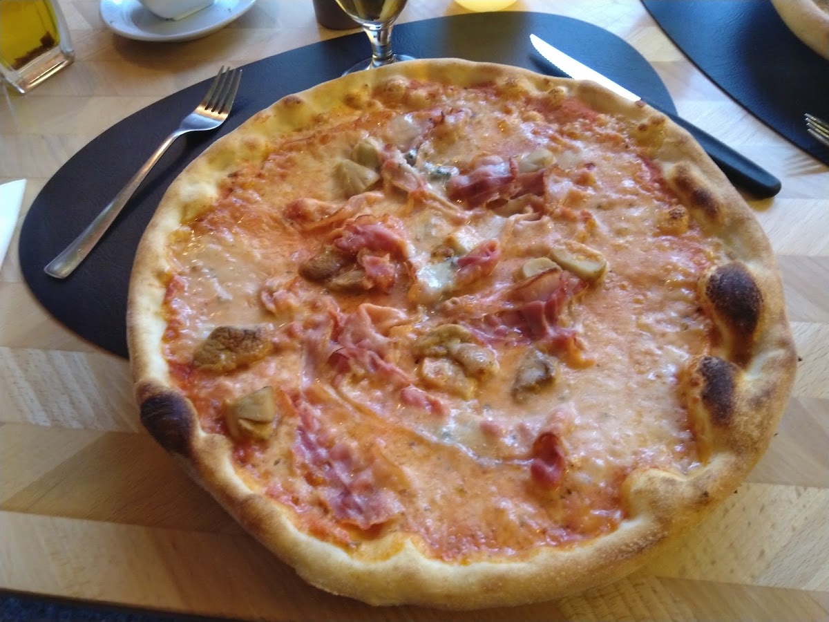 Pizzeria da Salvatore Photo 6