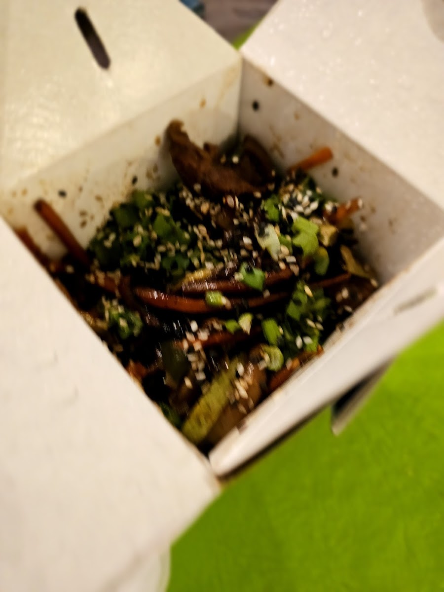 Sakura Sushi & Wok Photo 5