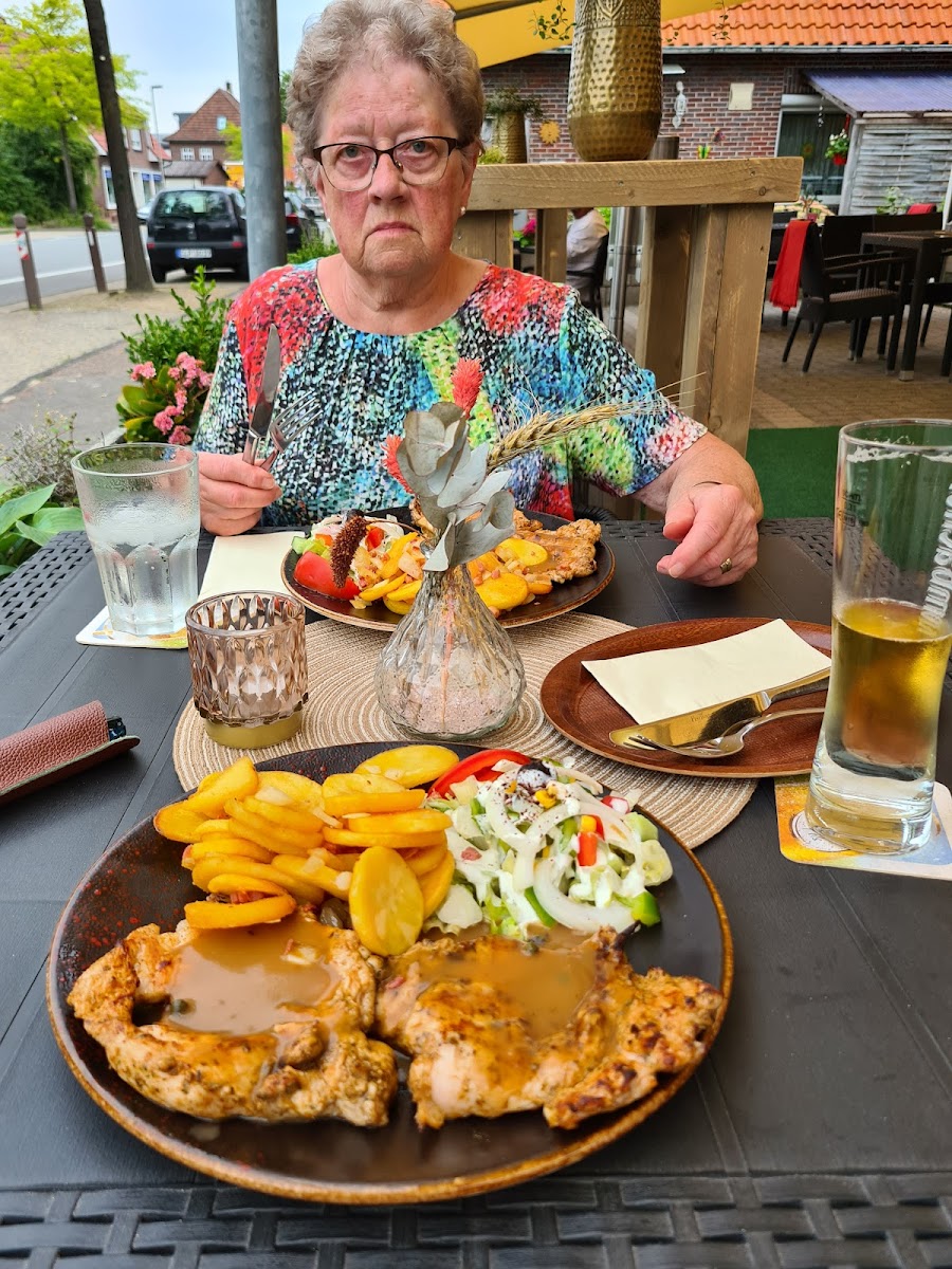 Holzkohle Grillhaus Photo 7