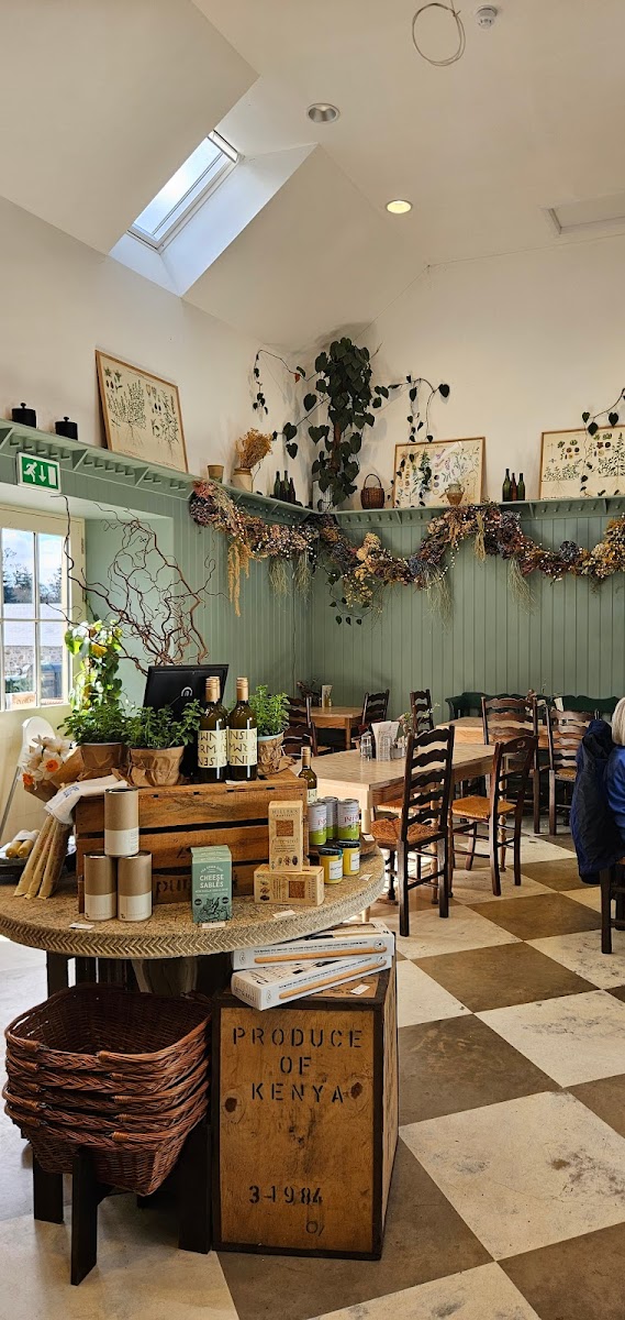Wild Gorse Kitchen Photo 7