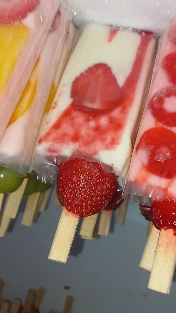 La Michoacana - Ice Cream & Paletas Photo 2