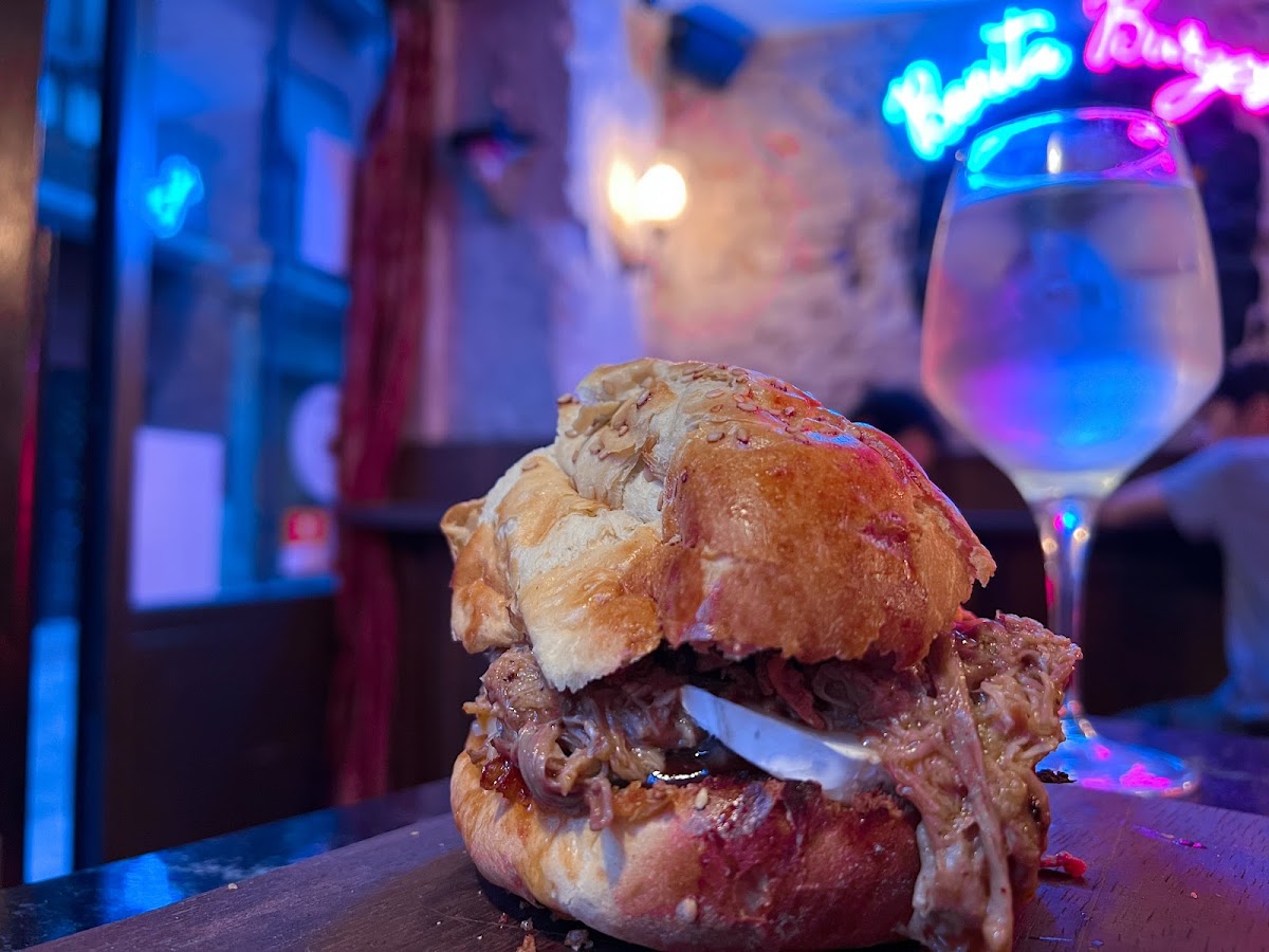 Bonita Burger Photo 5