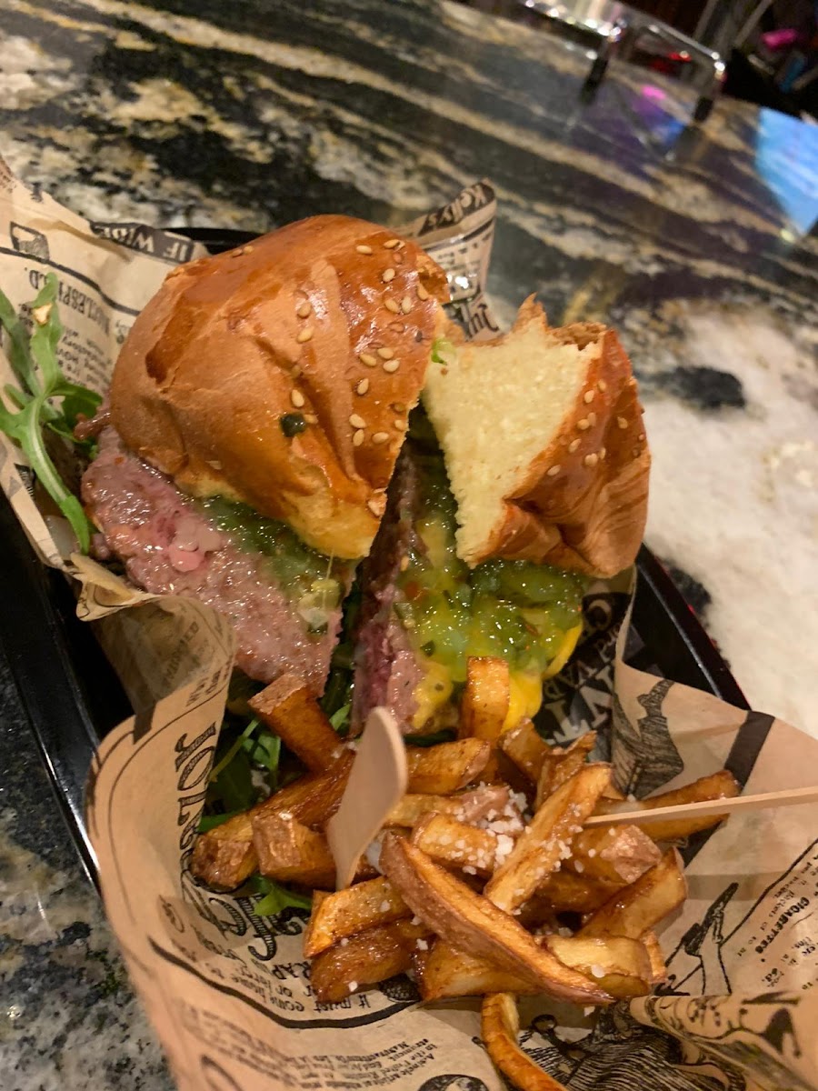 Bonita Burger Photo 7