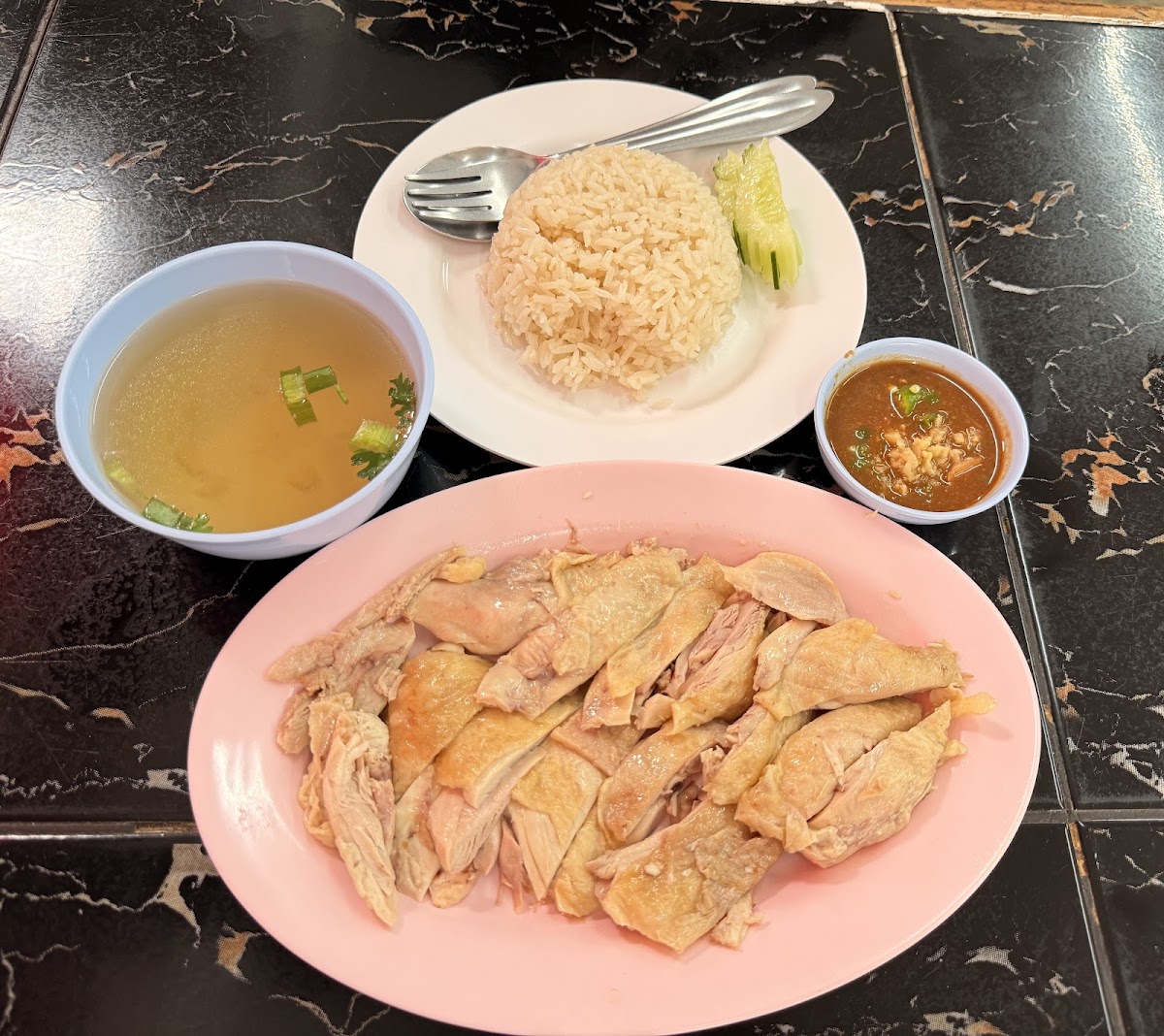 Dan Chicken Rice Photo 3