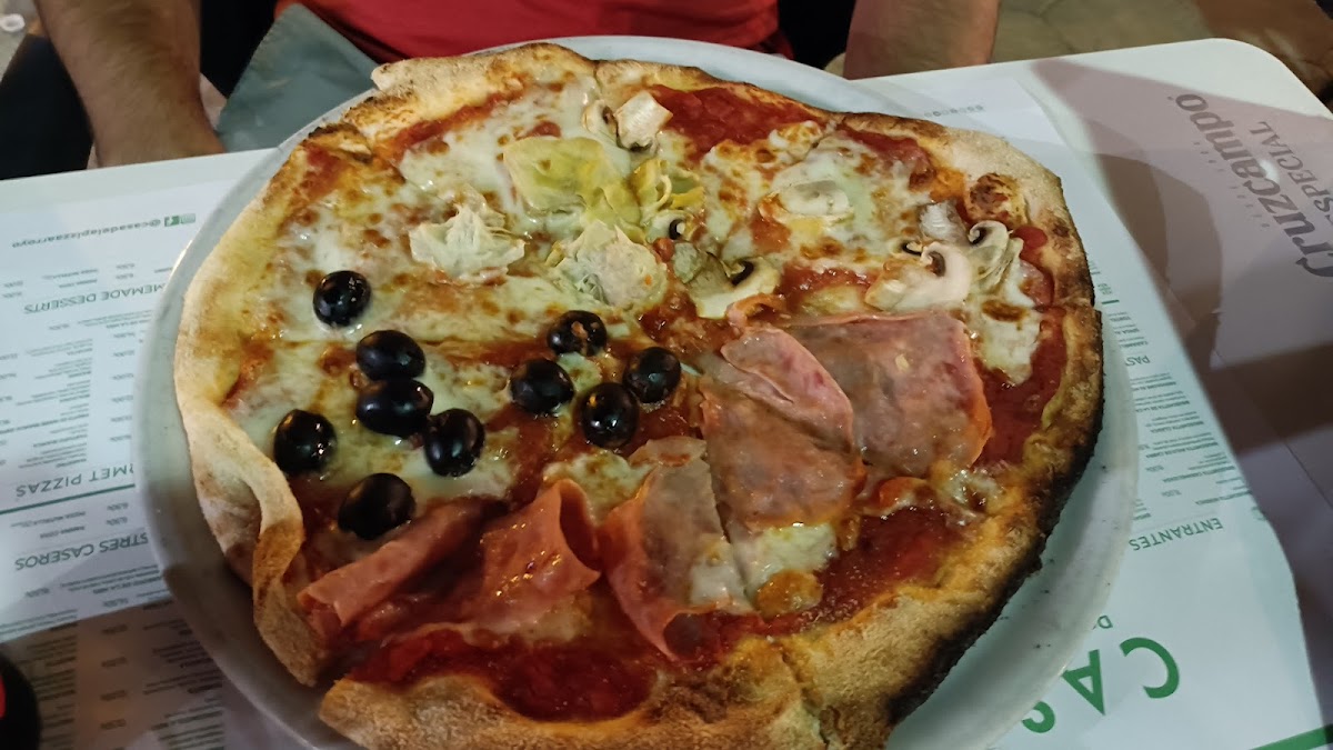 Casa De La Pizza Photo 8