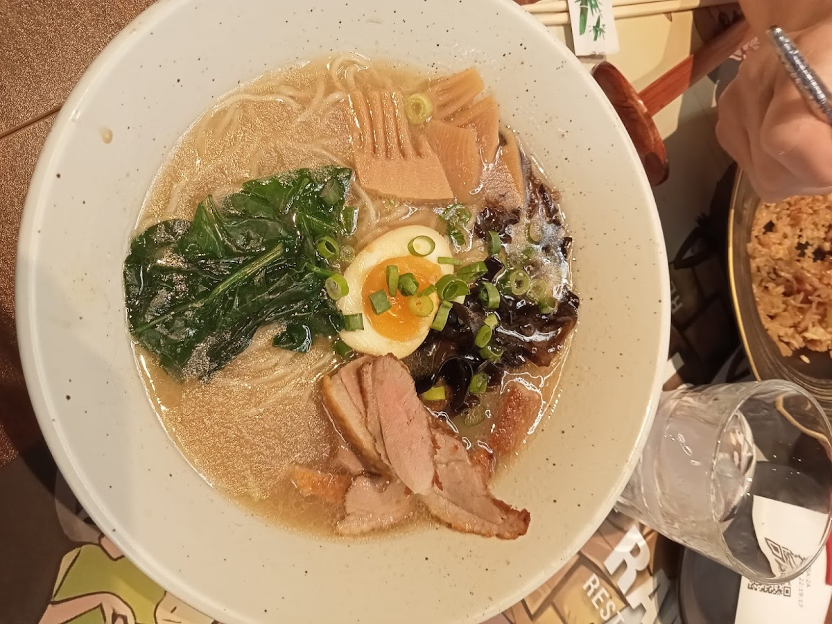 Hot Ramen 168 Photo 5