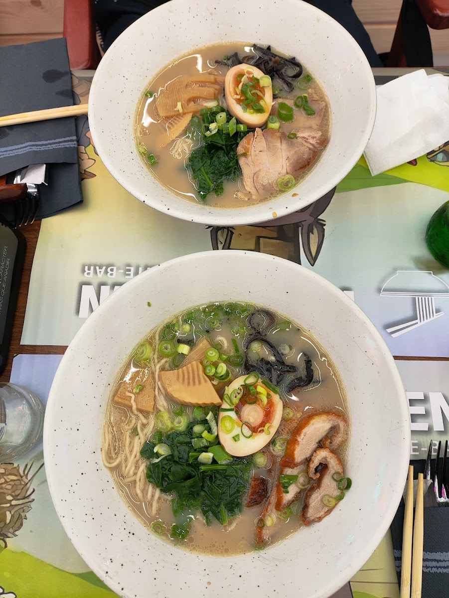 Hot Ramen 168 Photo 8