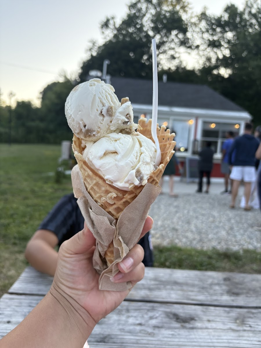 Rich Farm Ice Cream, Middlefield Photo 2