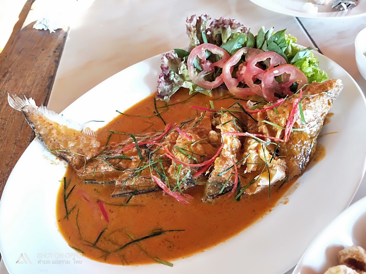 Phu Nam Suay Restaurant Photo 9