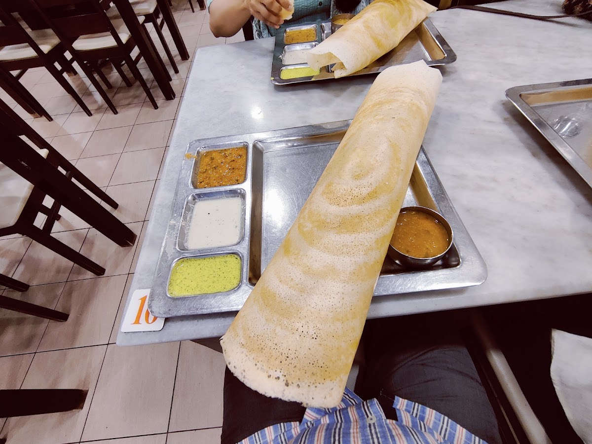 Restoran Saravanaa Bhavan • Leboh Ampang Photo 7
