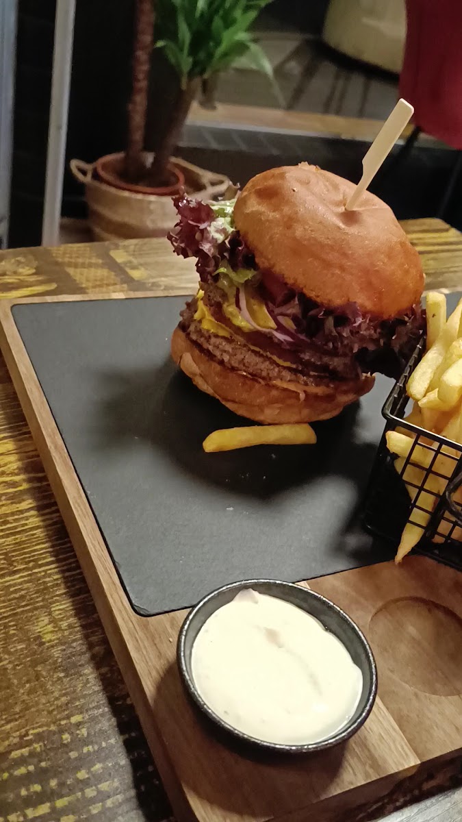 Beast Burger Photo 7