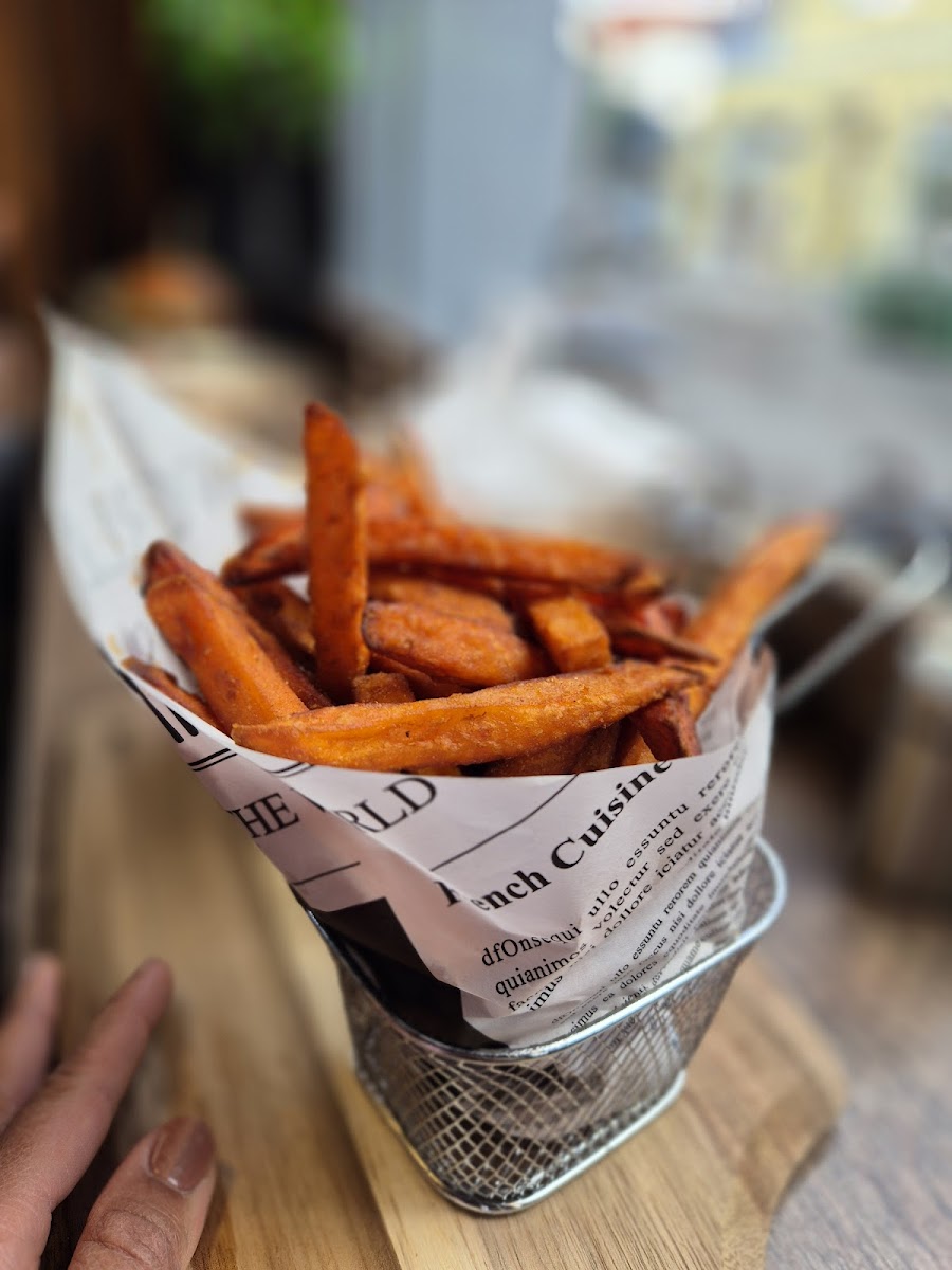 Beast Burger Photo 9