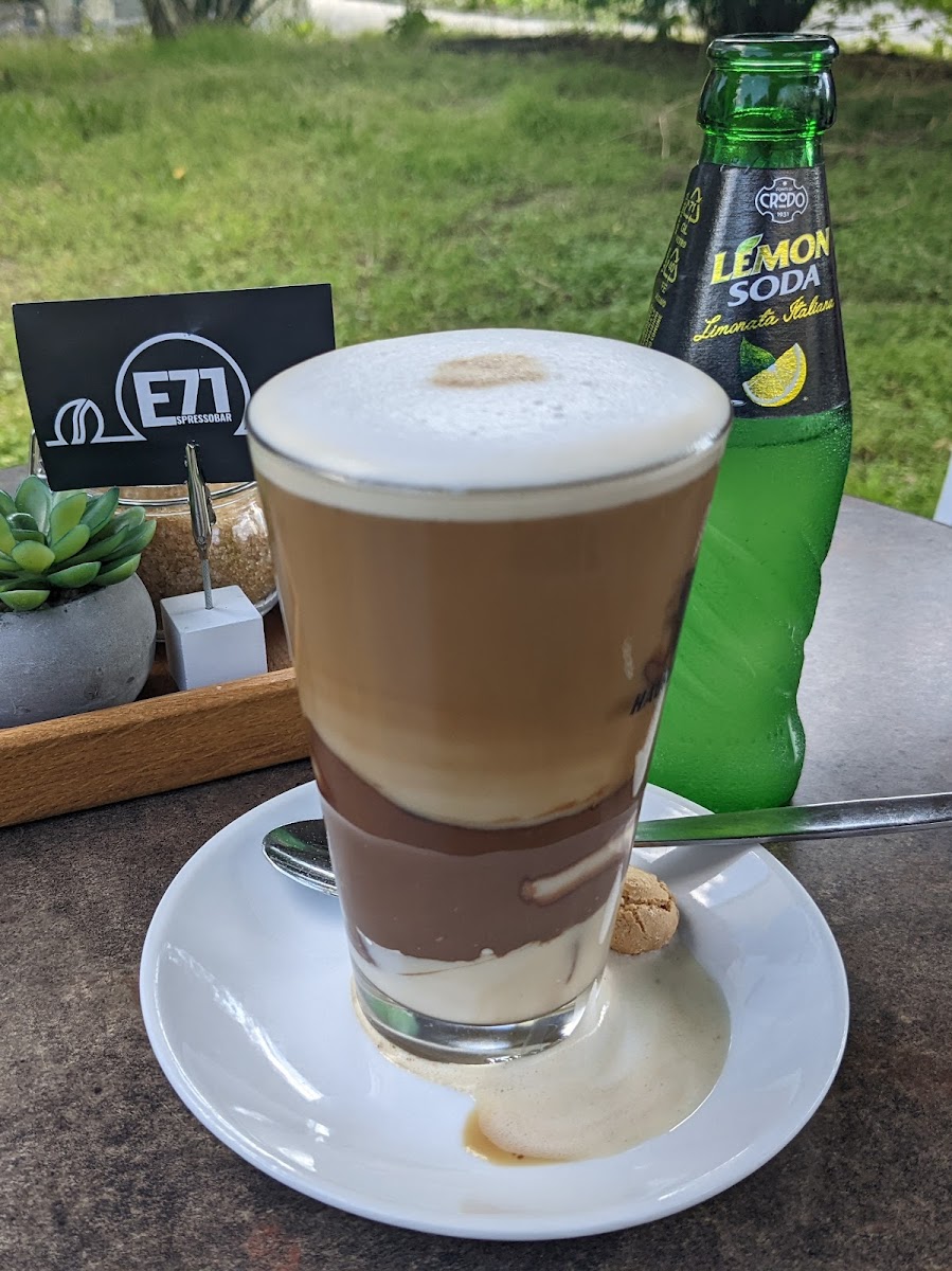 E71 Espressobar Photo 8