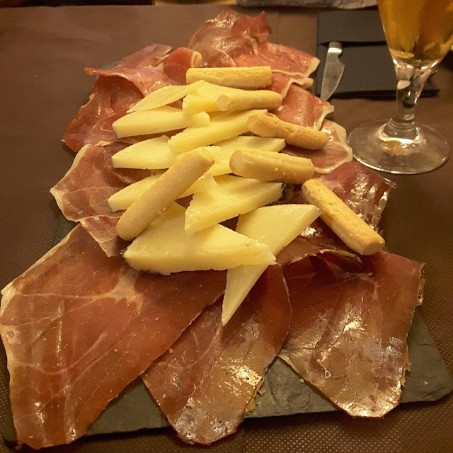 Huevos Rotos Con Jamón