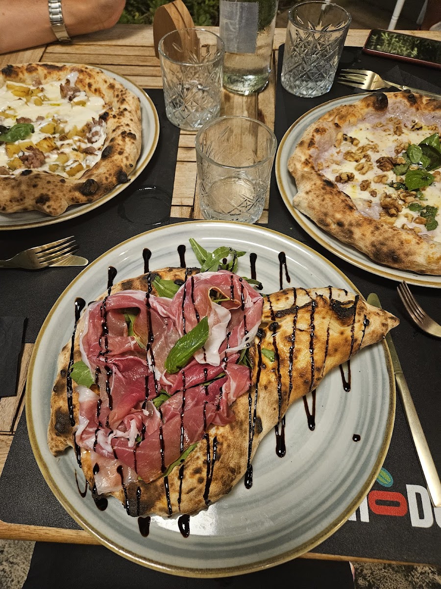 Pomodorì - Pizzeria Napoletana Photo 3