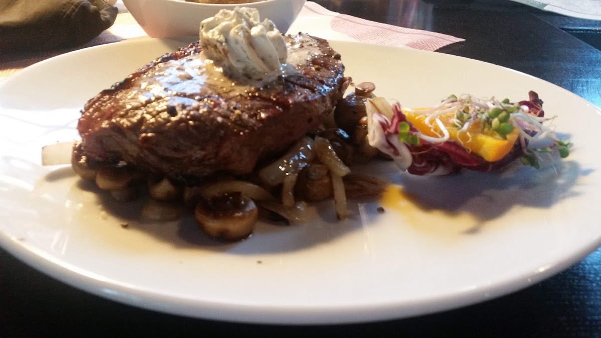 FARMER STEAKHOUSE Photo 8