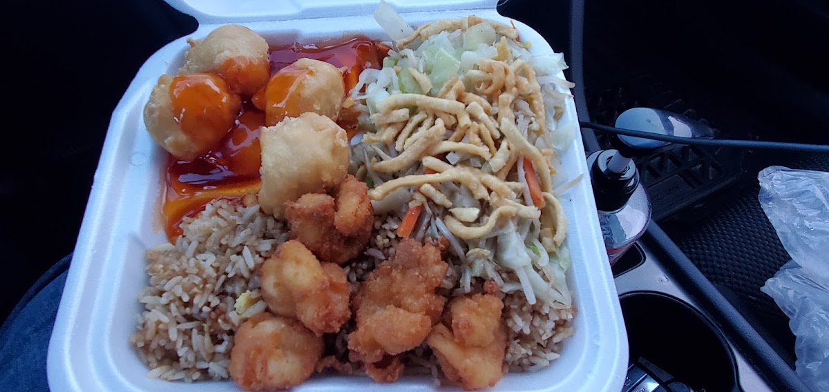 Golden Dragon Home Delivery Photo 3
