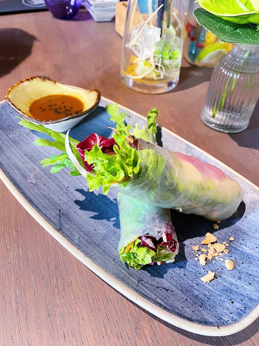 SUVI Modern Asian Kitchen Photo 10