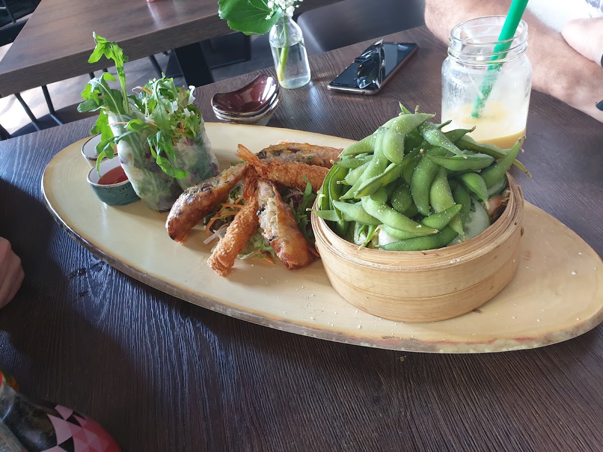 SUVI Modern Asian Kitchen Photo 8