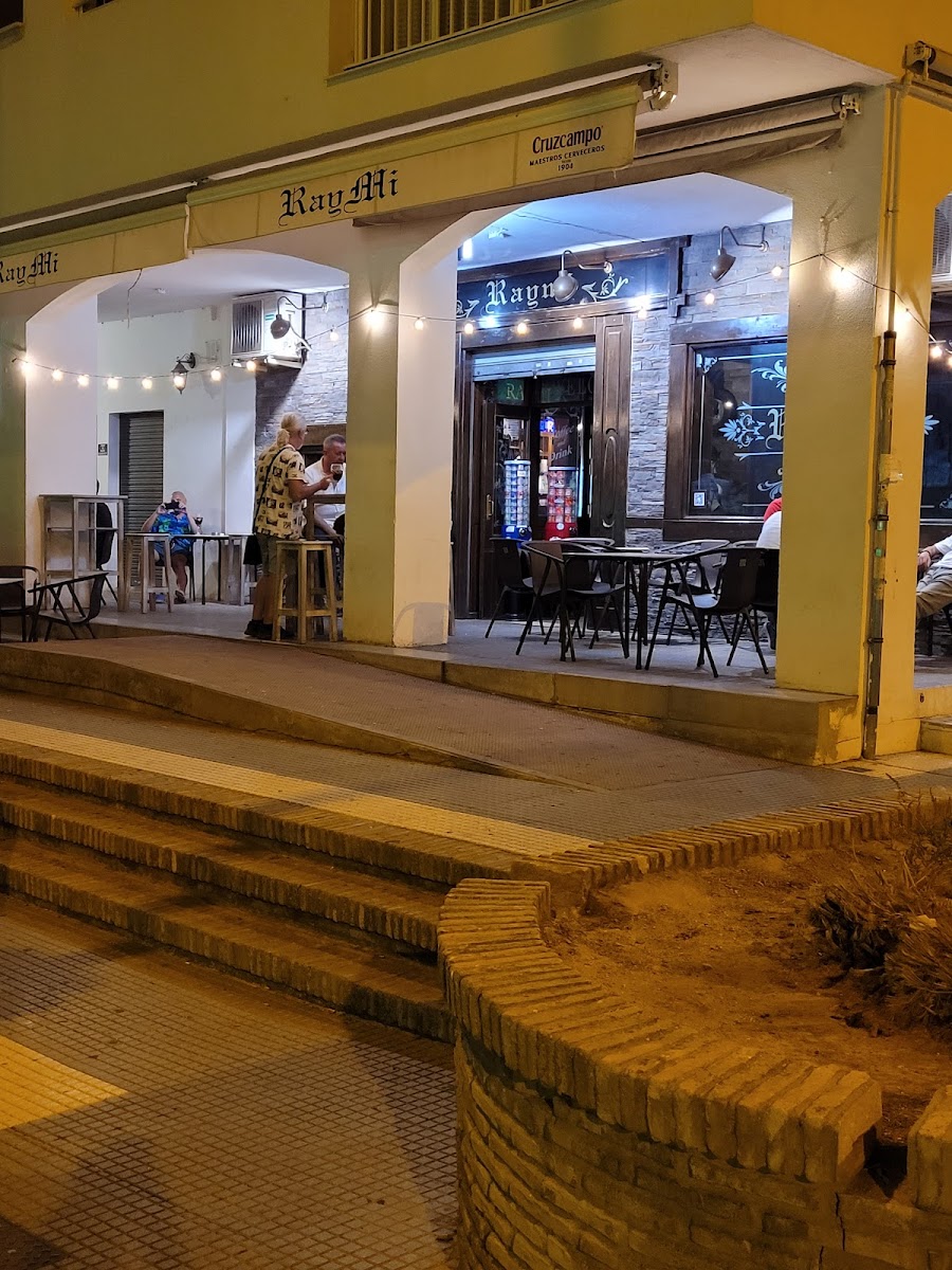 Raymi Cafetería Pub