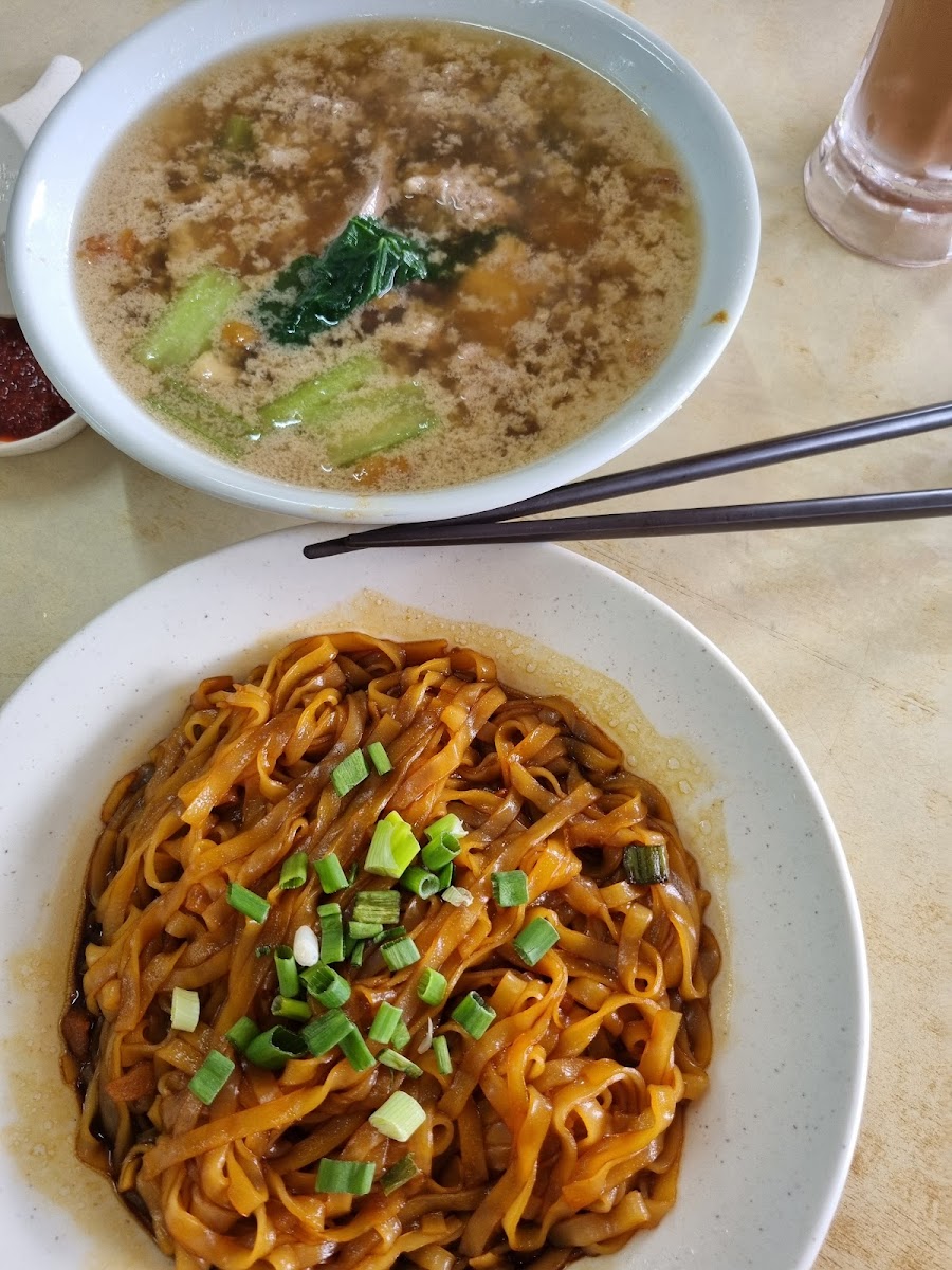 HomeTown Koay Teow Kopitiam 故乡味粿條屋 Photo 3